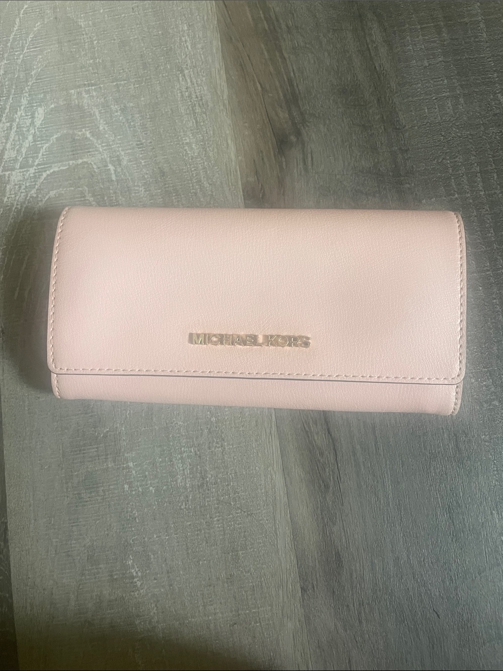 Michael Kors Light Pink Leather Jet Set Wallet with Gold Logo